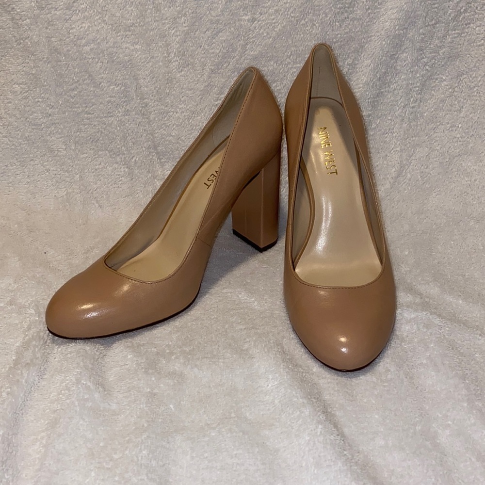 EUC nude block heel pumps